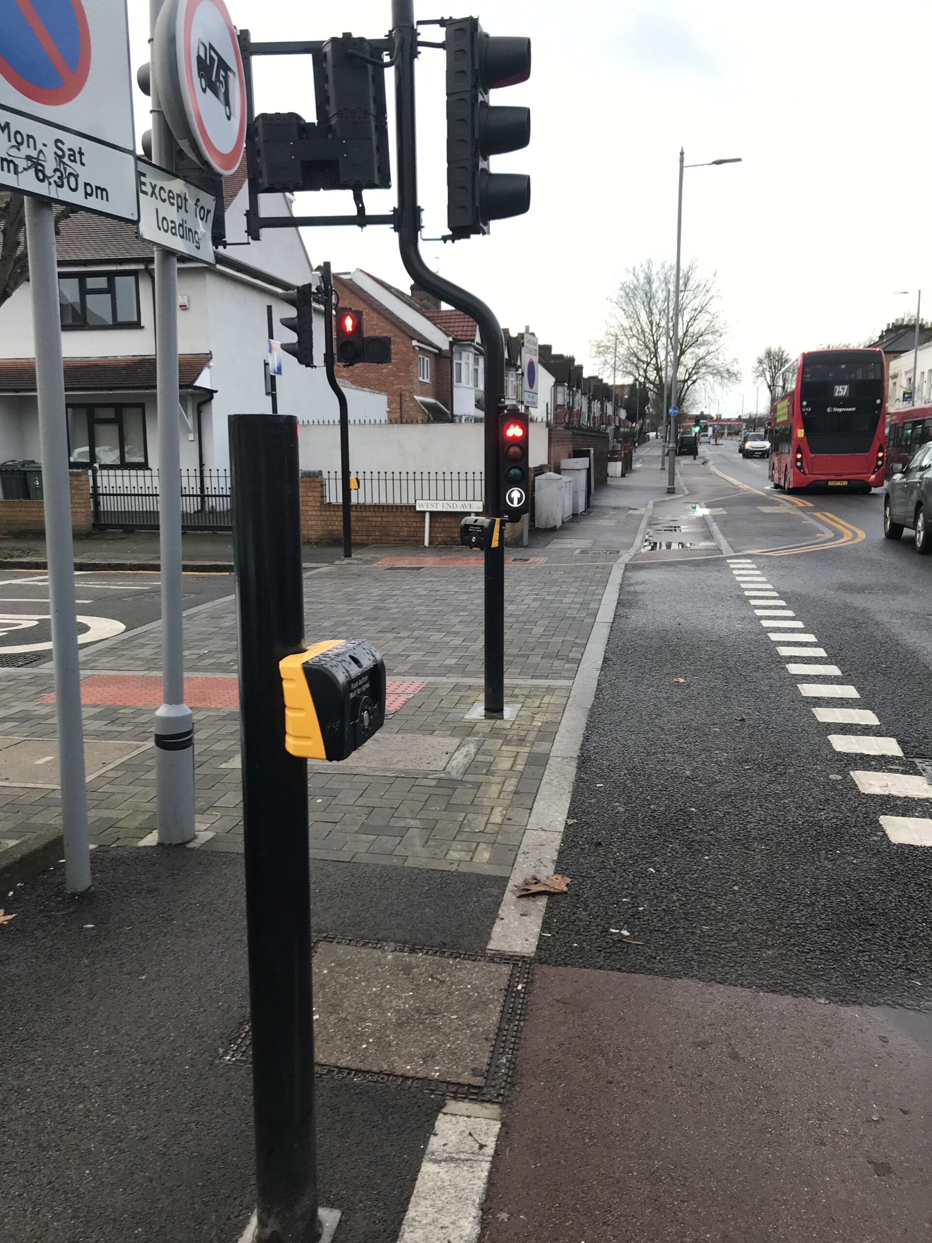 junction with Eastern Avenue - cyclists' button