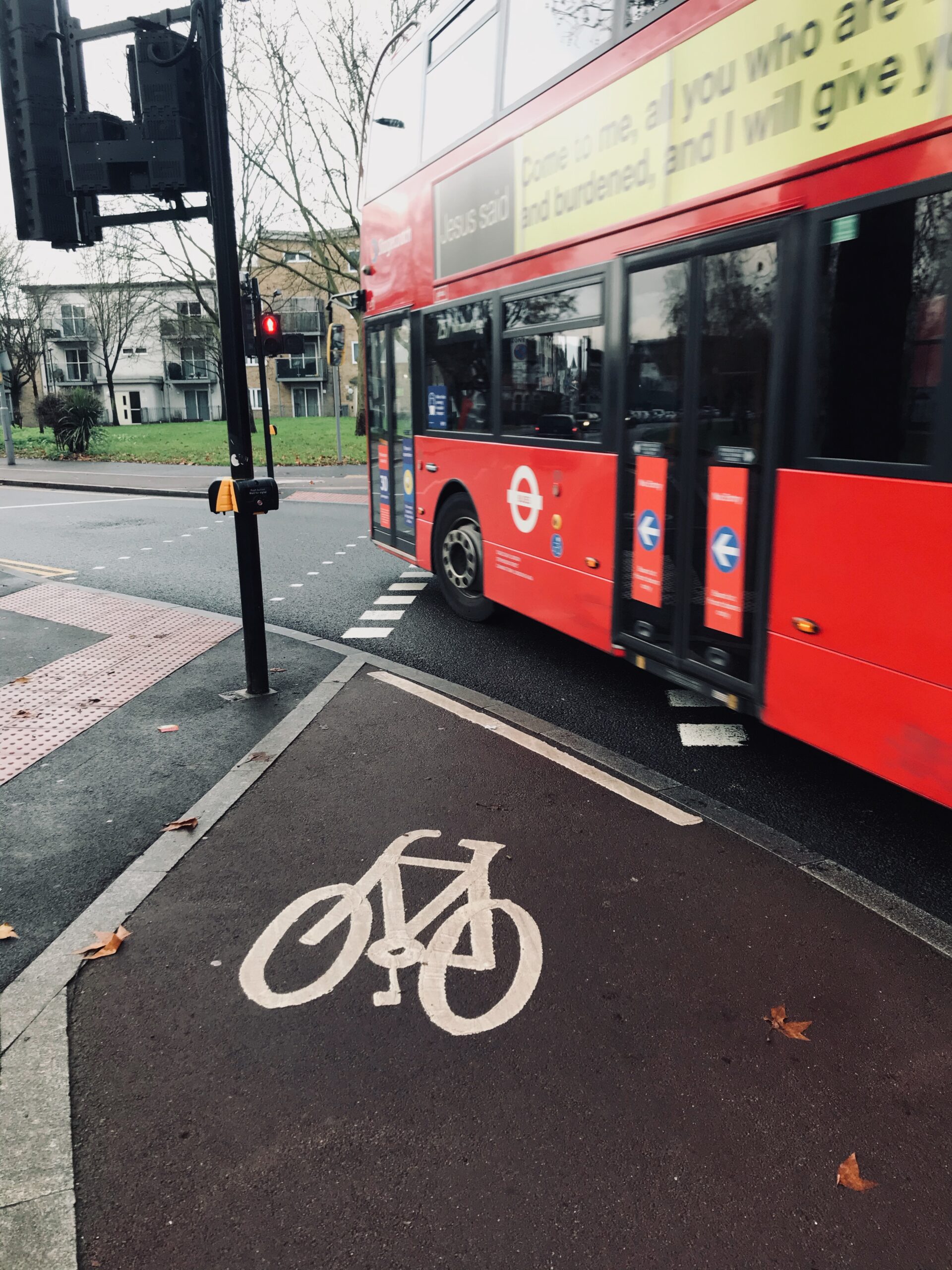 junction with Leyton Green Road - bus turning